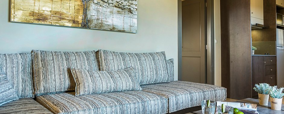 Kefalonia hotels: Skala, 2 bedroom apartments, swimming pool, sea view, bar. Pieno di Luce 