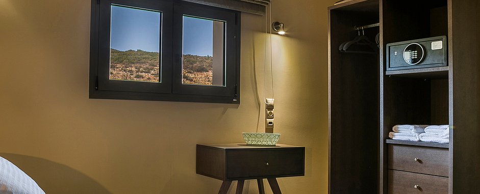 Kefalonia hotels: Skala, 2 bedroom apartments, swimming pool, sea view, bar. Pieno di Luce 